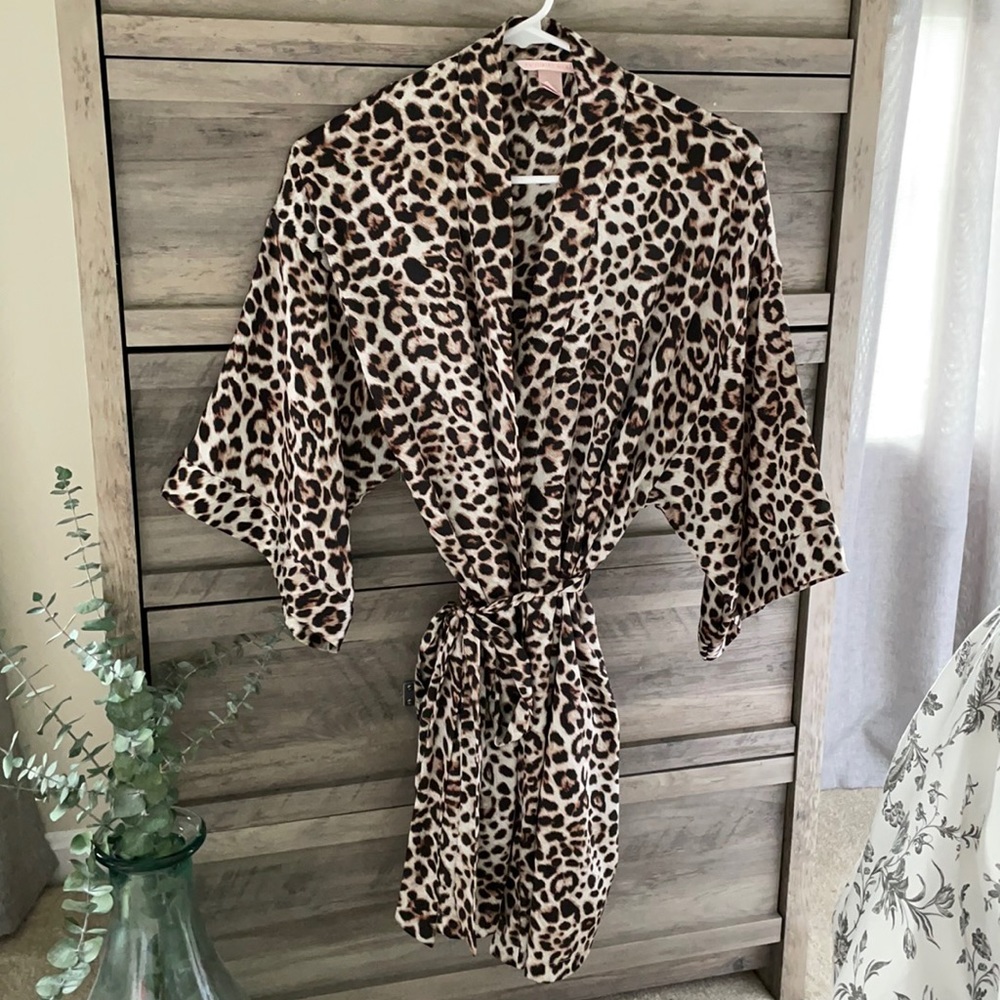 VS Satin Robe